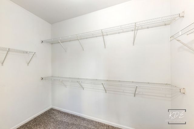 21102 Windsor Lake Way, Crest Hill, IL 60403