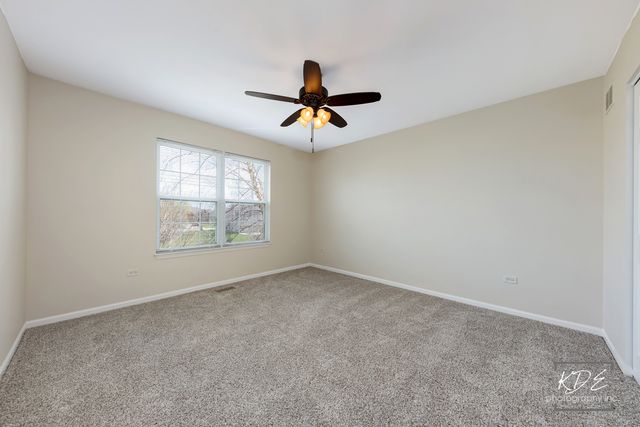 21102 Windsor Lake Way, Crest Hill, IL 60403