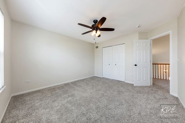 21102 Windsor Lake Way, Crest Hill, IL 60403