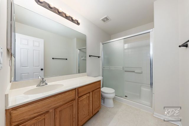 21102 Windsor Lake Way, Crest Hill, IL 60403