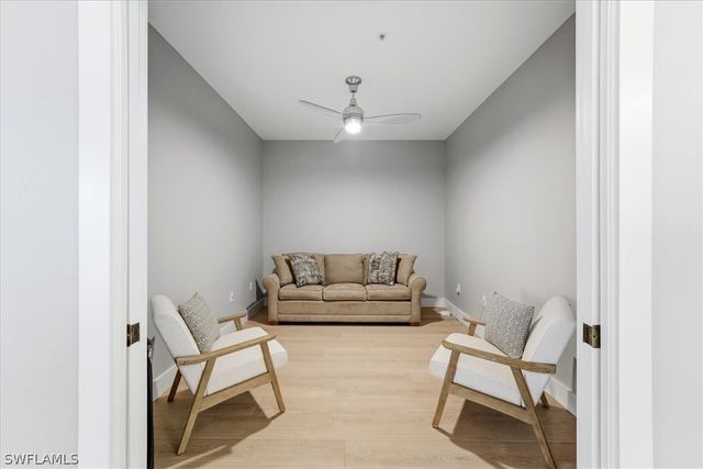 8259 Parkstone PL 8, Naples, FL 34120