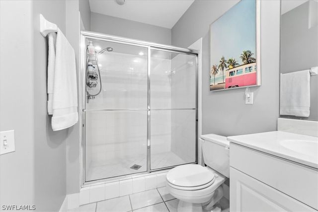 8259 Parkstone PL 8, Naples, FL 34120