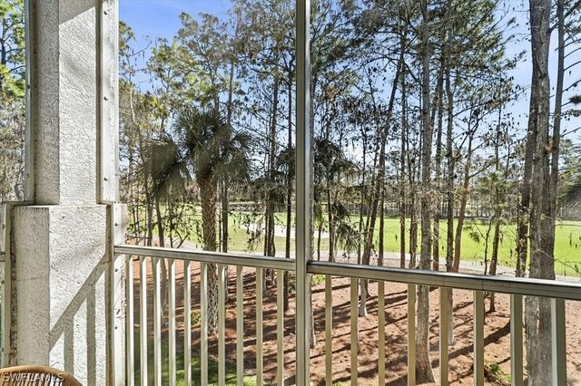 8259 Parkstone PL 8, Naples, FL 34120