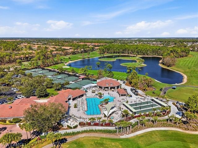 8259 Parkstone PL 8, Naples, FL 34120