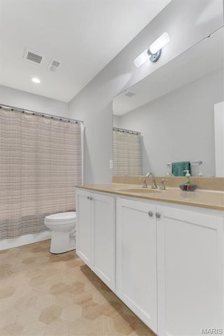 506 Columbia Downs Drive, Lake St Louis, MO 63367