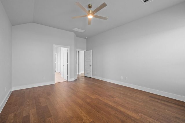 404 Hearthstone Lane, Waller, TX 77484