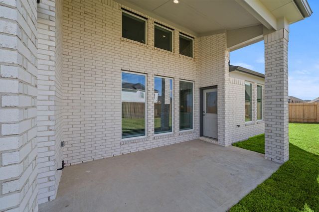 404 Hearthstone Lane, Waller, TX 77484