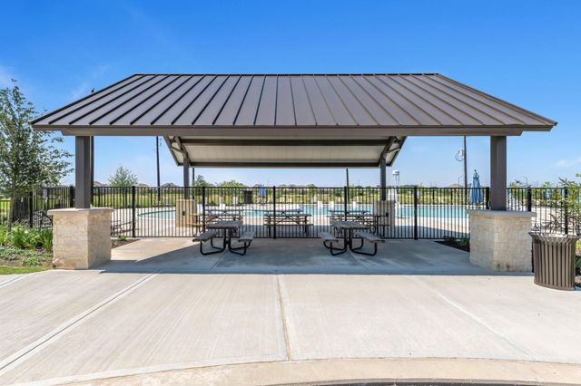 404 Hearthstone Lane, Waller, TX 77484