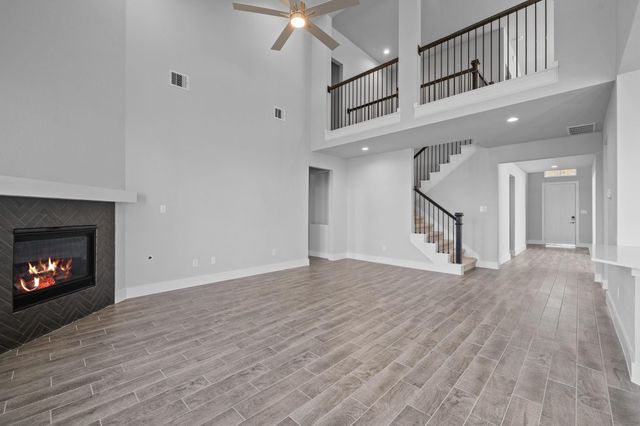 404 Hearthstone Lane, Waller, TX 77484