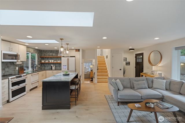 3617 12th Avenue NW, Gig Harbor, WA 98335