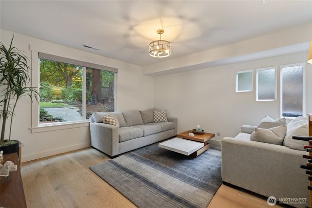 3617 12th Avenue NW, Gig Harbor, WA 98335
