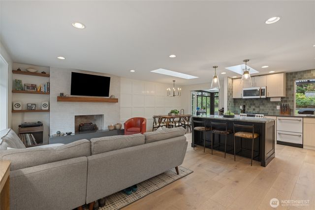 3617 12th Avenue NW, Gig Harbor, WA 98335