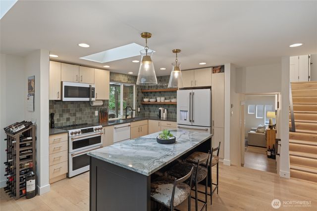 3617 12th Avenue NW, Gig Harbor, WA 98335