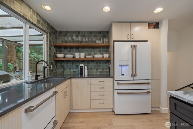 3617 12th Avenue NW, Gig Harbor, WA 98335