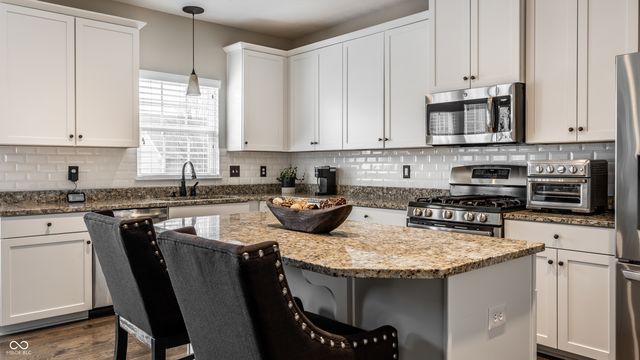 13079 Saxony Boulevard, Fishers, IN 46037