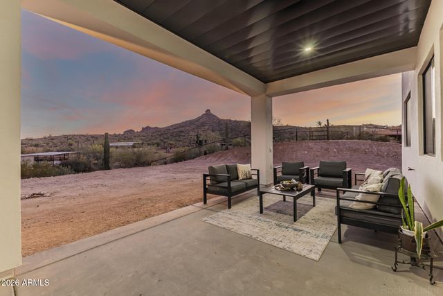 7253 W AVRAM Place, San Tan Valley, AZ 85144