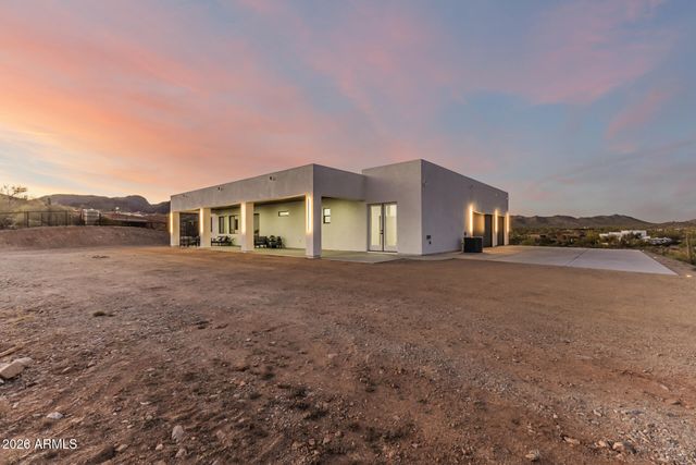 7253 W AVRAM Place, San Tan Valley, AZ 85144