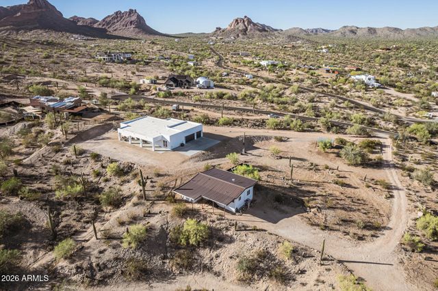 7253 W AVRAM Place, San Tan Valley, AZ 85144
