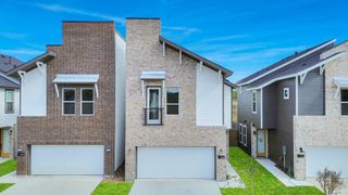 5808 Francis Oak Place Place, Houston, TX 77091