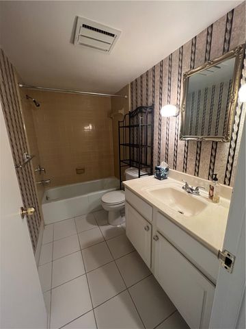 800 Coquina Lane 105, Vero Beach, FL 32963