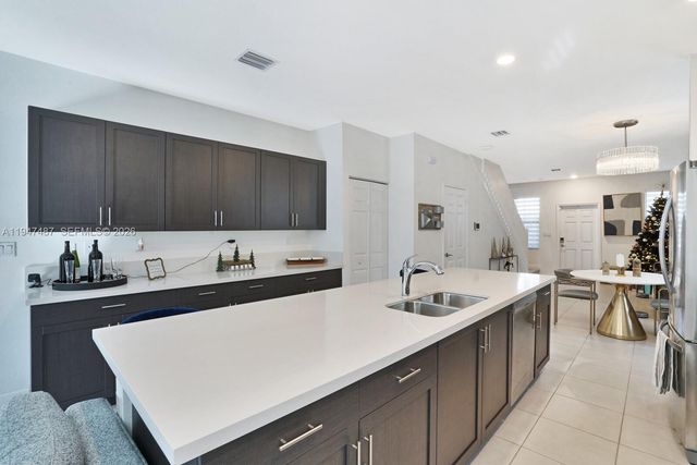 1526 SW 29th St, Fort Lauderdale, FL 33315