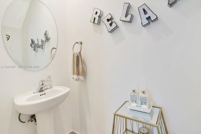 1526 SW 29th St, Fort Lauderdale, FL 33315