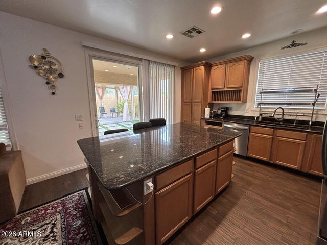 2239 E BOWKER Street, Phoenix, AZ 85040