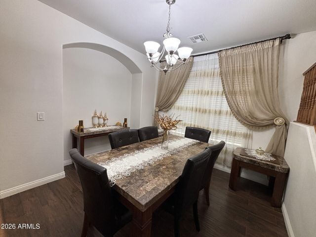 2239 E BOWKER Street, Phoenix, AZ 85040