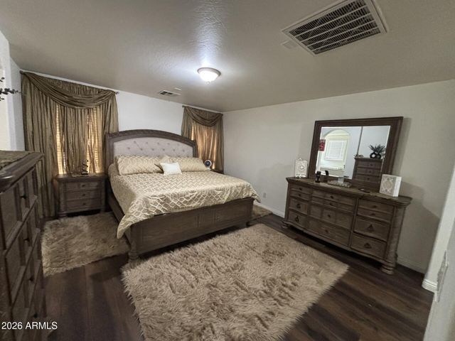 2239 E BOWKER Street, Phoenix, AZ 85040