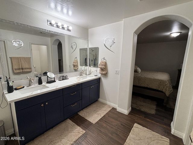 2239 E BOWKER Street, Phoenix, AZ 85040