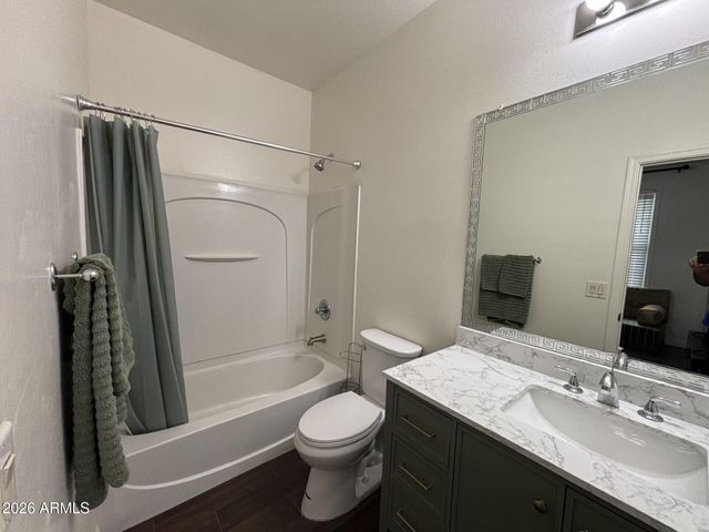 2239 E BOWKER Street, Phoenix, AZ 85040