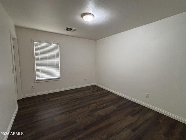 2239 E BOWKER Street, Phoenix, AZ 85040