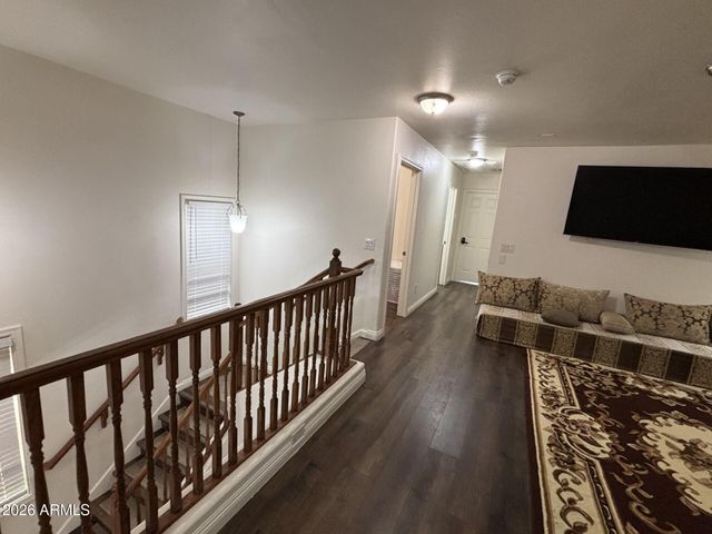 2239 E BOWKER Street, Phoenix, AZ 85040