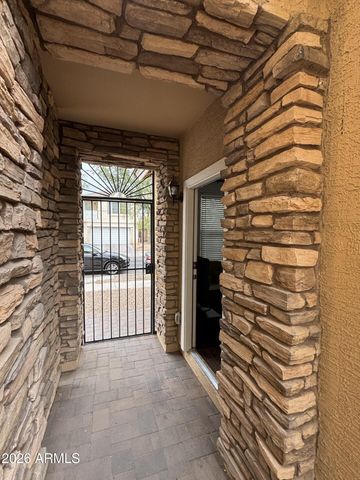 2239 E BOWKER Street, Phoenix, AZ 85040