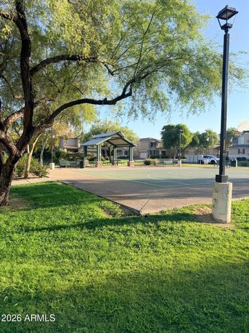 2239 E BOWKER Street, Phoenix, AZ 85040