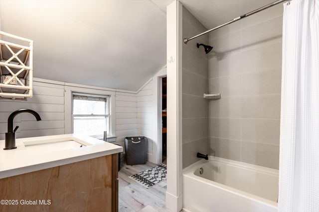 1102 Route 9P, Saratoga Springs, NY 12866