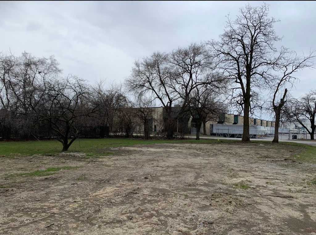 1113 171st Street, East Hazel Crest, IL 60429