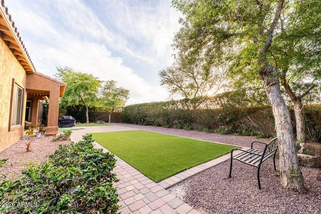 18074 W TURNEY Avenue, Goodyear, AZ 85395