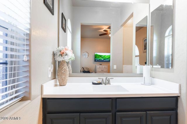 18074 W TURNEY Avenue, Goodyear, AZ 85395