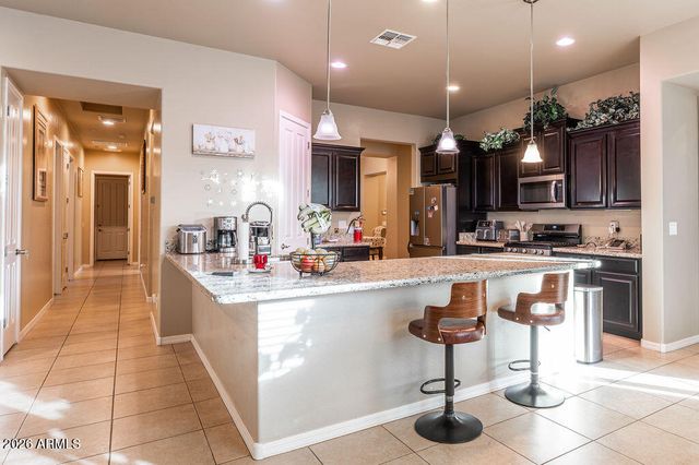 18074 W TURNEY Avenue, Goodyear, AZ 85395