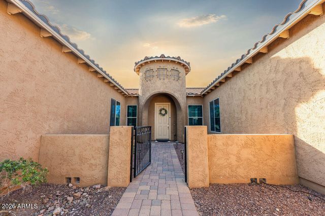 18074 W TURNEY Avenue, Goodyear, AZ 85395