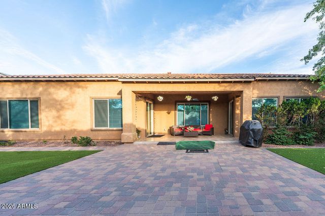 18074 W TURNEY Avenue, Goodyear, AZ 85395