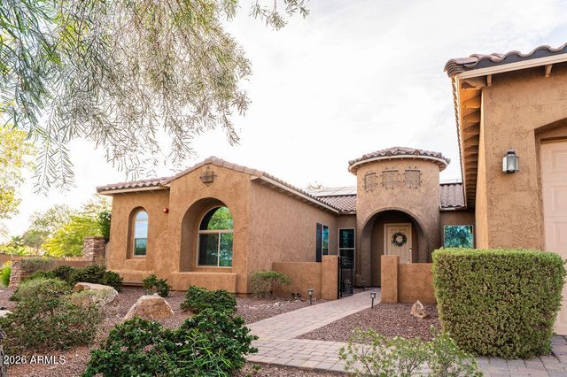18074 W TURNEY Avenue, Goodyear, AZ 85395