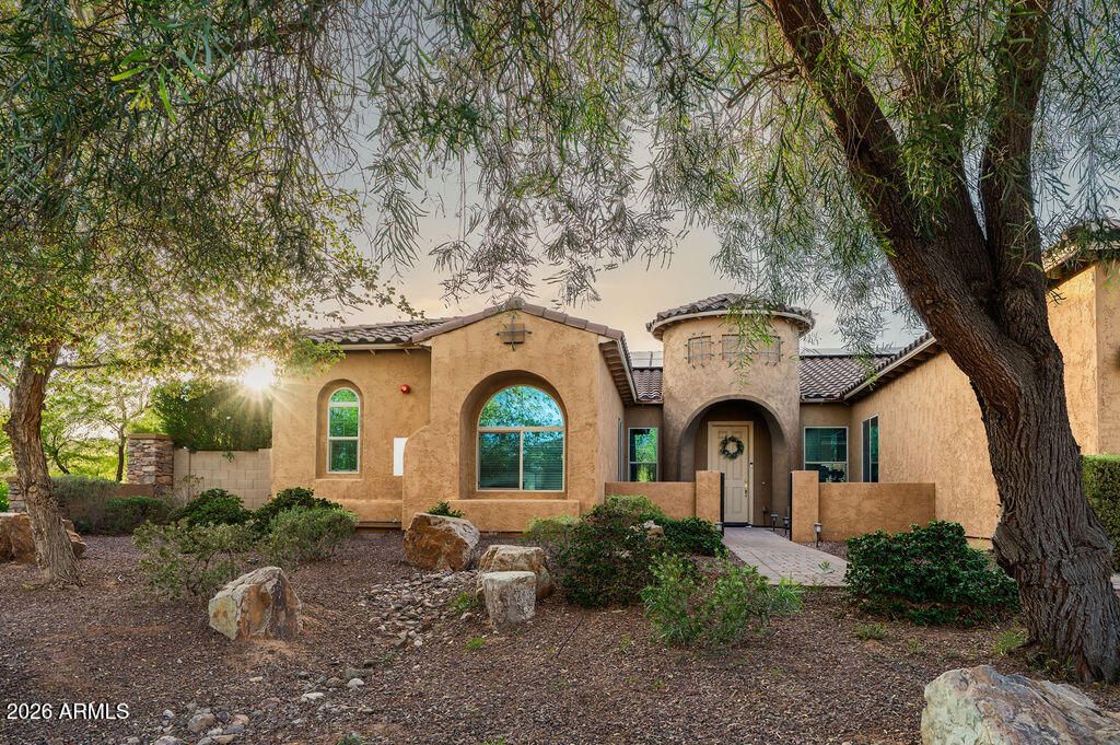 18074 W TURNEY Avenue, Goodyear, AZ 85395
