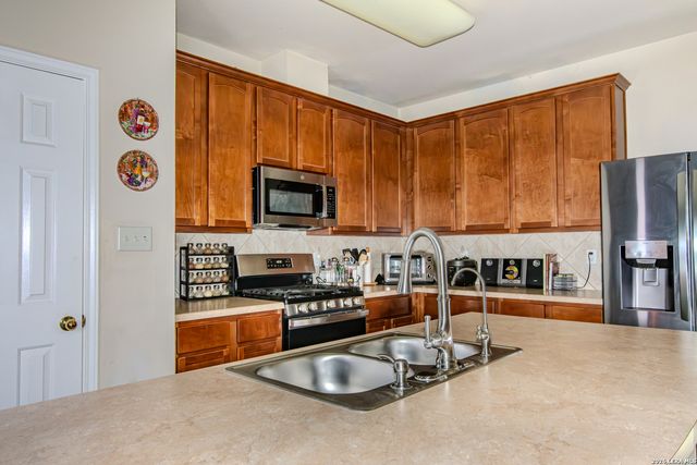 1322 WINSTON CV, San Antonio, TX 78260