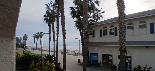 4465 Ocean Front 4, San Diego, CA 92109