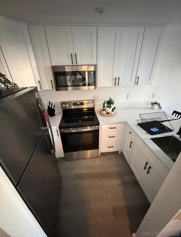 4465 Ocean Front 4, San Diego, CA 92109