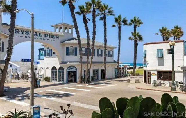 4465 Ocean Front 4, San Diego, CA 92109