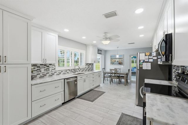 2773 SE Pine Valley Street, Port St. Lucie, FL 34952
