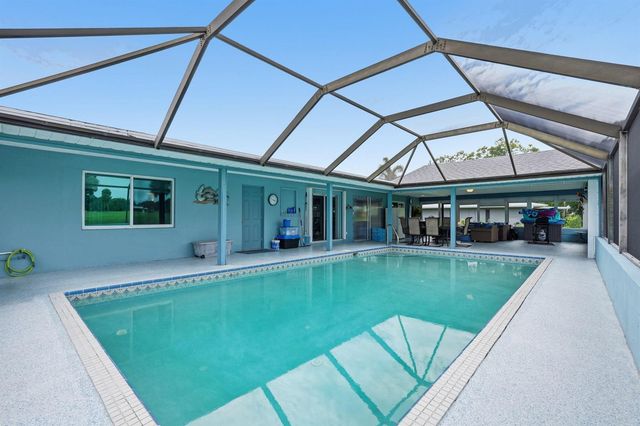2773 SE Pine Valley Street, Port St. Lucie, FL 34952